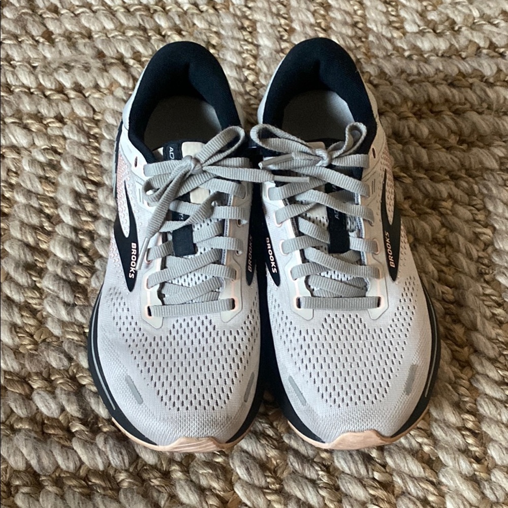 Women’s Grey Brooks Shoes